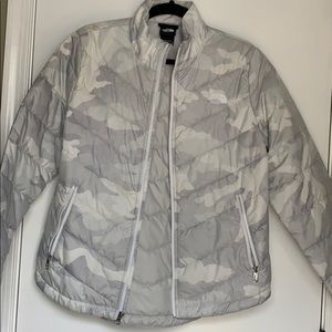 Northface Tamburello puffer Jacket NWT white camo